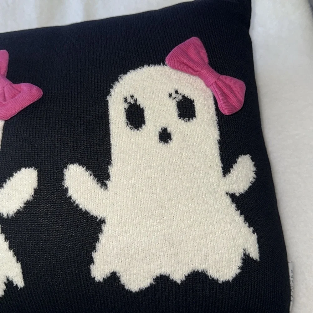 🎀👻NWT Goblin & Ghoul Decorative Pink bow Ghost Pillow🎀👻